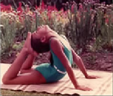 Kamala Devi 1986 - cobra posture